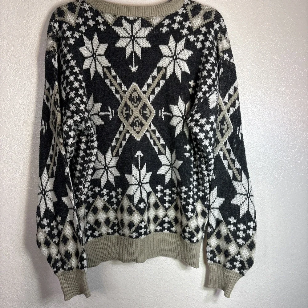 Vintage beautiful sweater